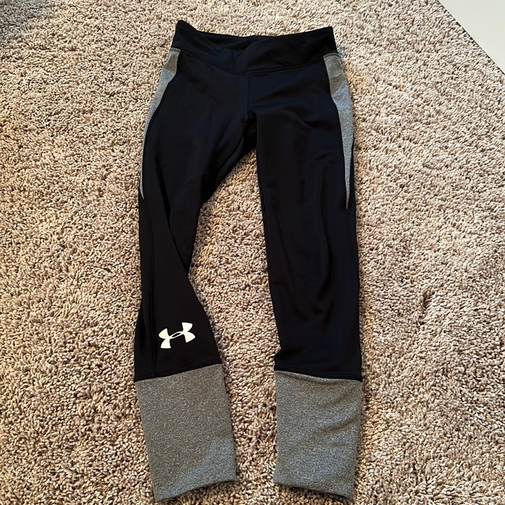Under armour leggings size youth XS